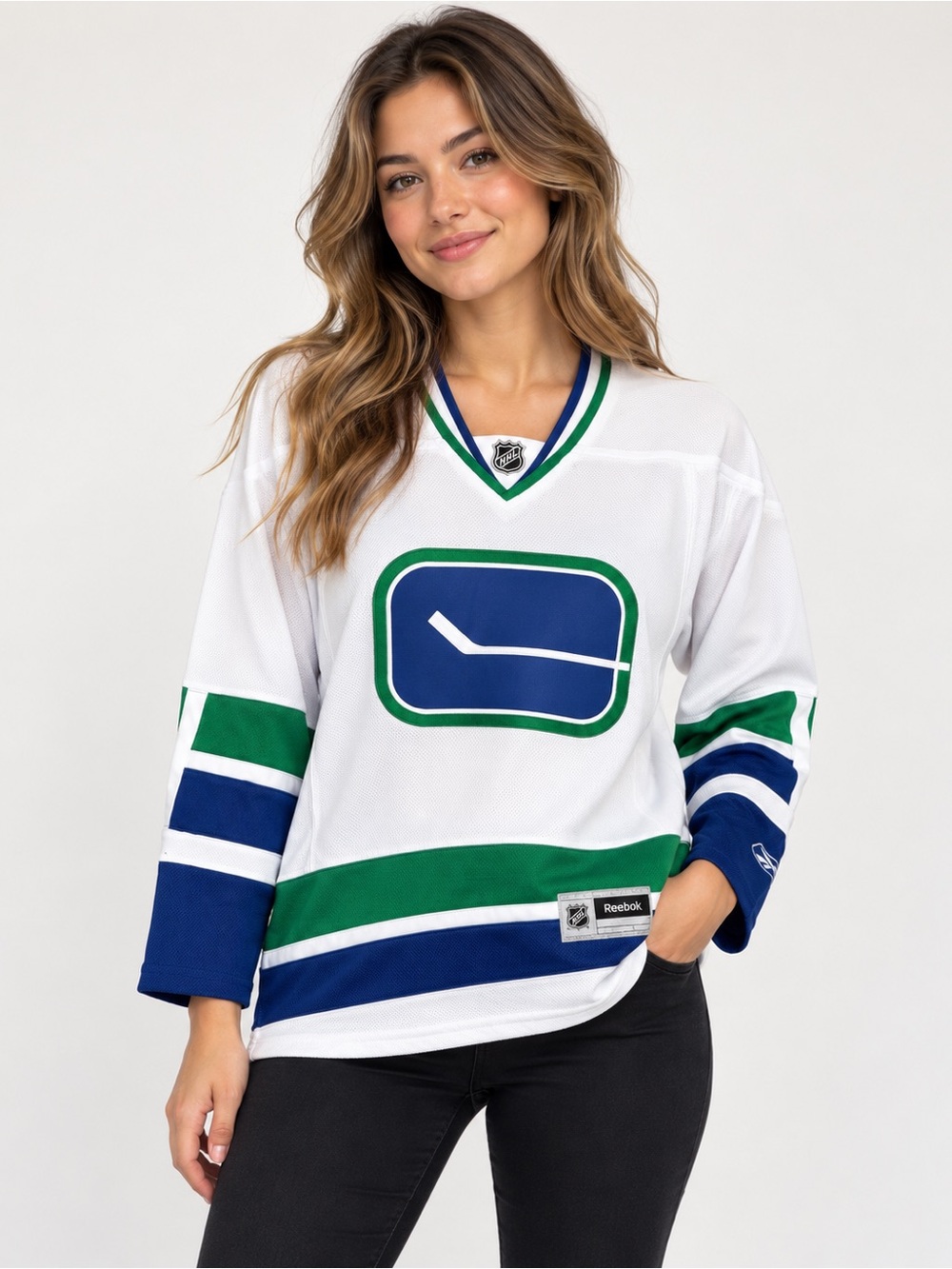 Reebok White Vancouver Canucks NHL Hockey Jersey Blue & Green Trim Size S